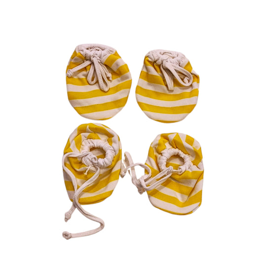 Cotton hosiery fabric Newborn Baby Mitten Booties Set Elastic and Dori - Yellow and White Stripes Print